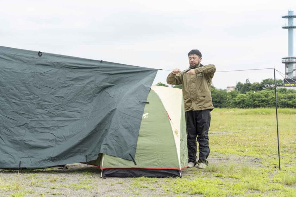 キャンプツーリング
雨
テント
タープ